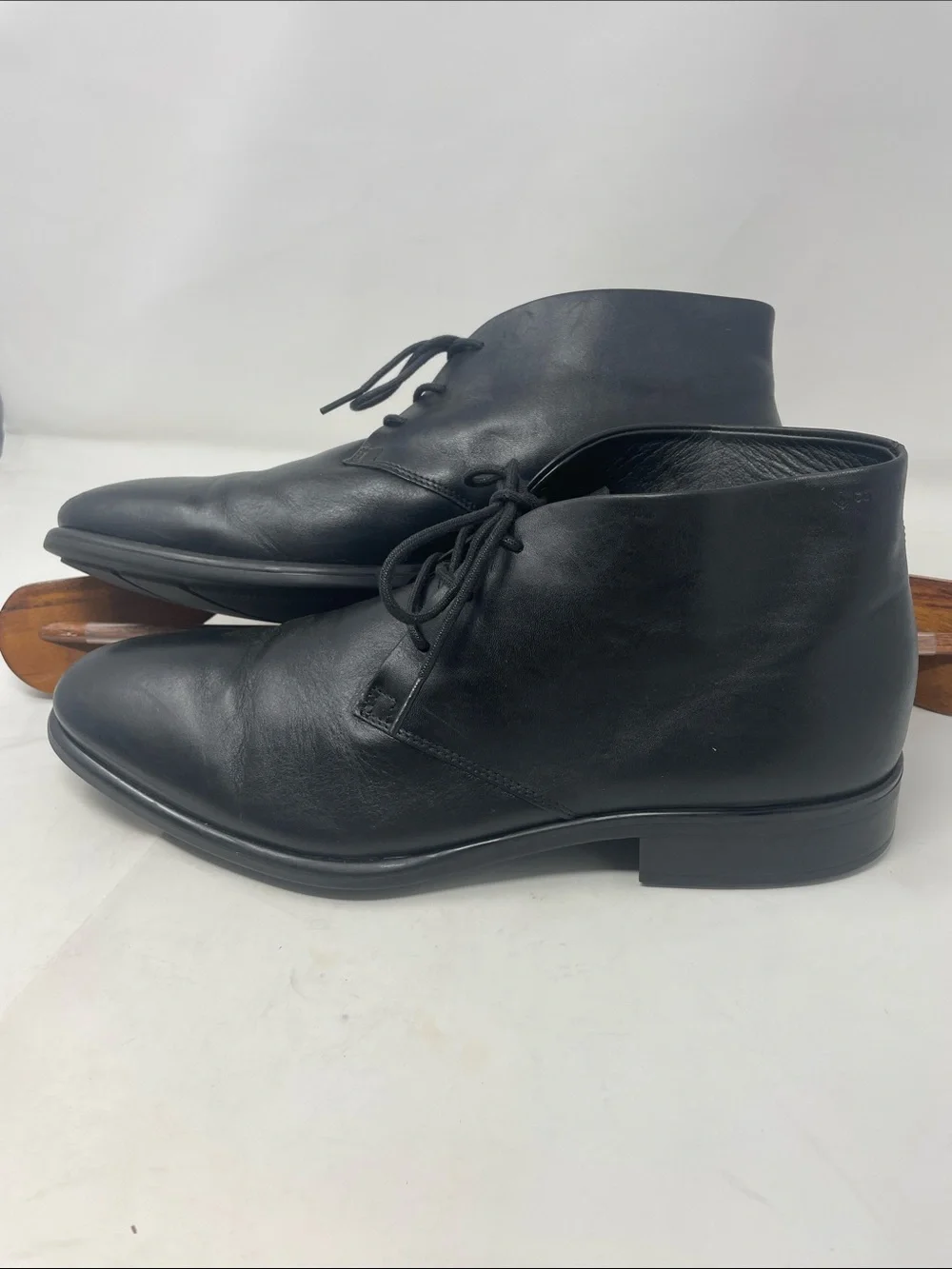 Ecco Black Leather Lace-Up Chukka Boots Size 11 Excellent Condition